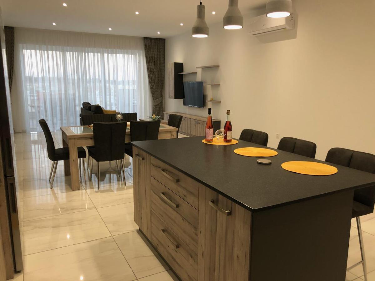 Penthouse In Marsaxlokk With Panoramic Views: 3 Bedrooms, 2 Baths Ngoại thất bức ảnh